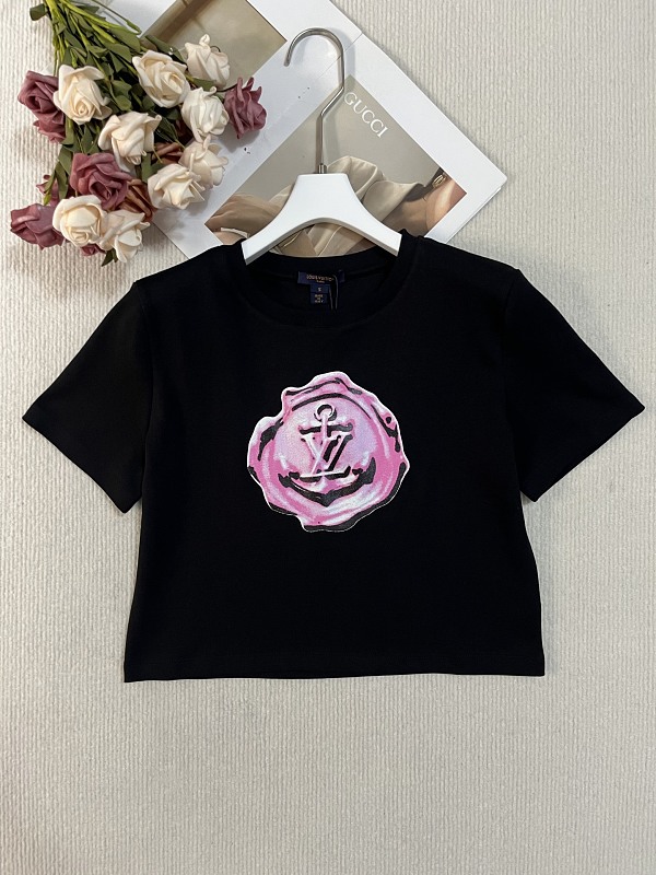 Tee from Scarlettluxury