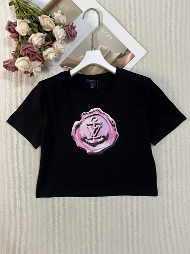 Tee from Scarlettluxury