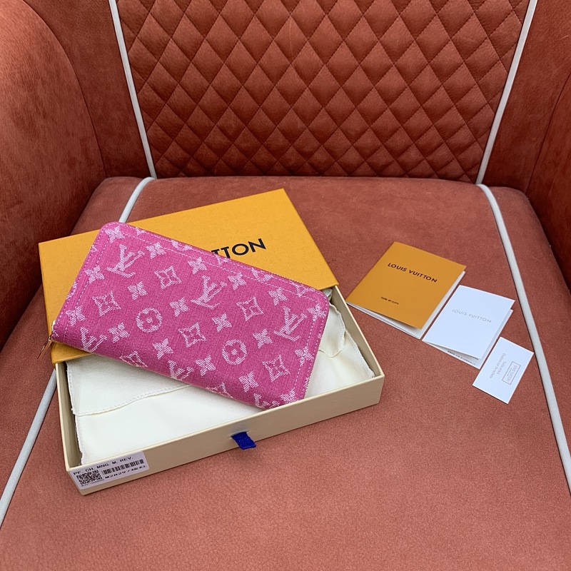 Wallet from Scarlettluxury