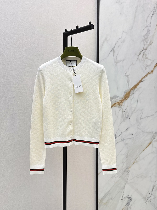 Sweater from Scarlettluxury