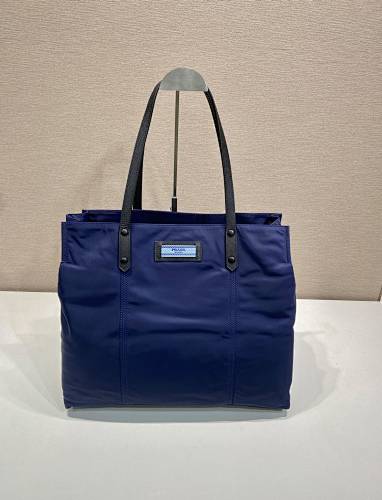 Shopping bag from Scarlettluxury