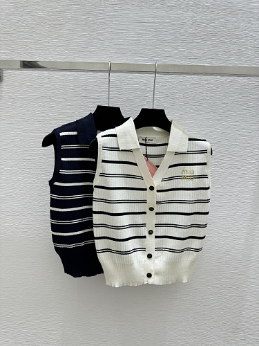 Sweater from Scarlettluxury