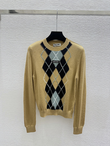 Sweater from Scarlettluxury