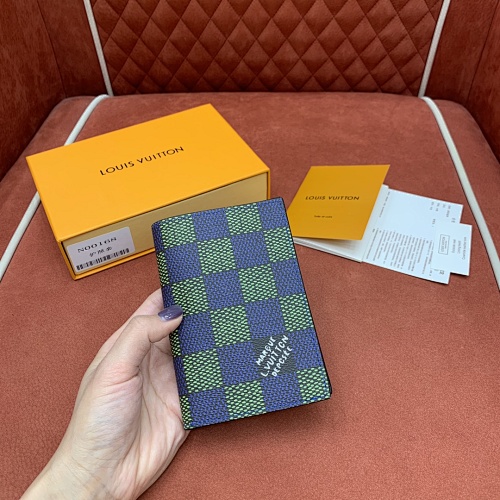 Card holder from Scarlettluxury