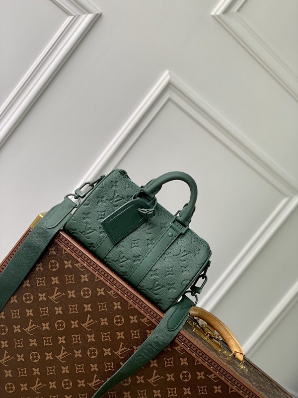 Travel bag from Scarlettluxury