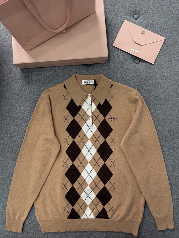 Sweater from Scarlettluxury