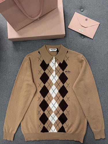 Sweater from Scarlettluxury