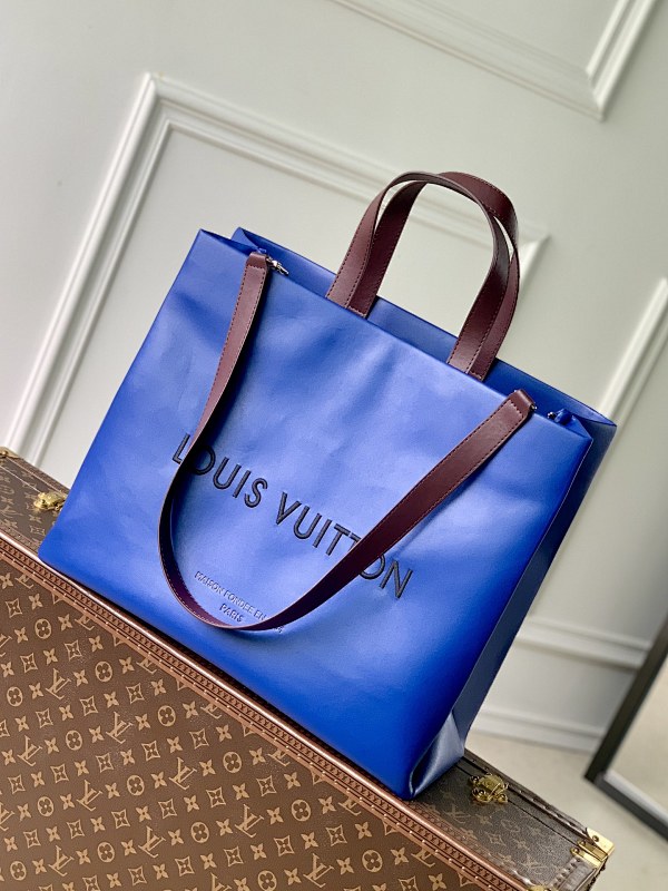 Louis Vuitton shopping bag
