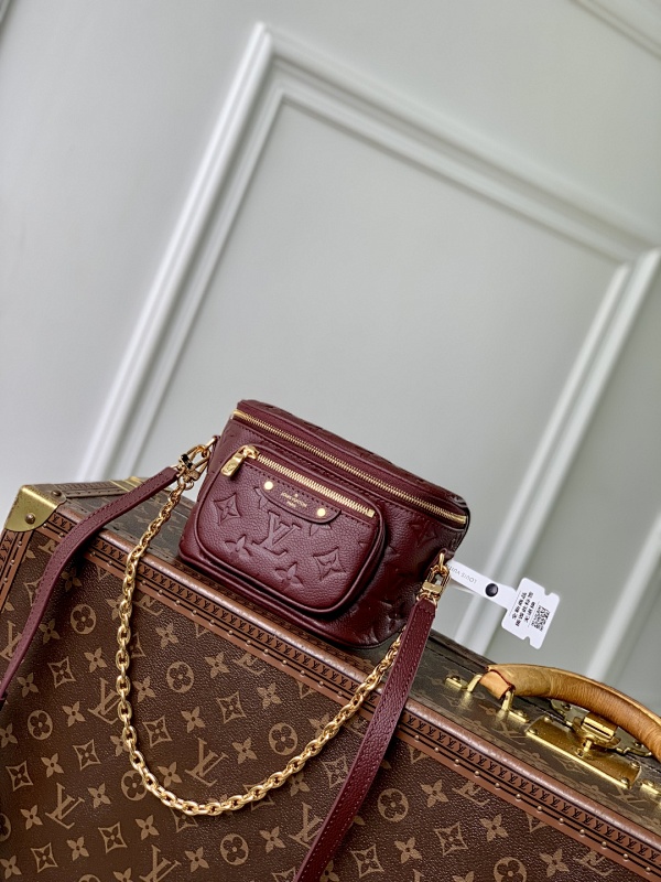Louis Vuitton crossbody bag
