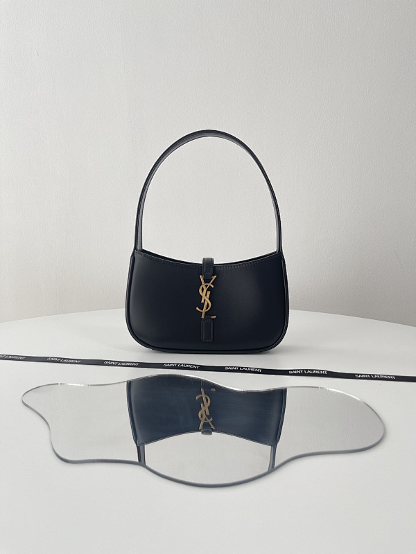 Shoulder bag from Scarlettluxury
