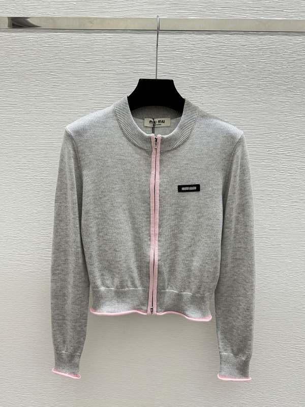 Sweater from Scarlettluxury