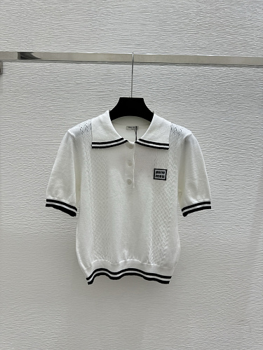 Sweater from Scarlettluxury