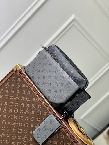 Louis Vuitton messenger bag