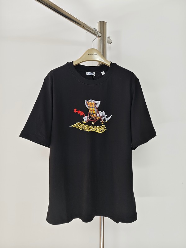 Tee from Scarlettluxury