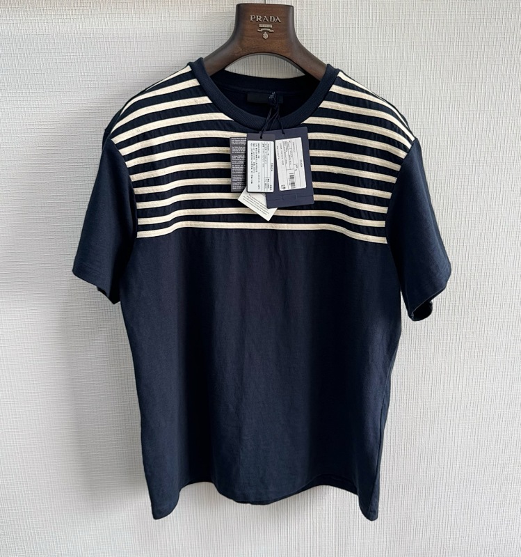Tee from Scarlettluxury