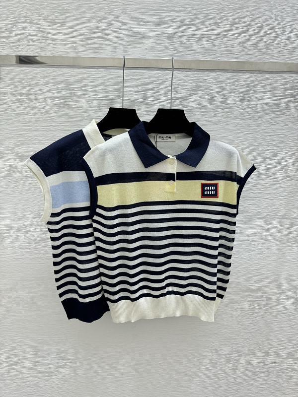 Sweater from Scarlettluxury