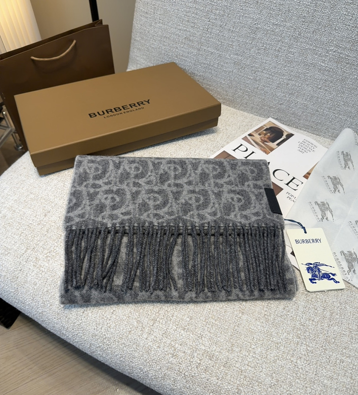 Scarf from Scarlettluxury