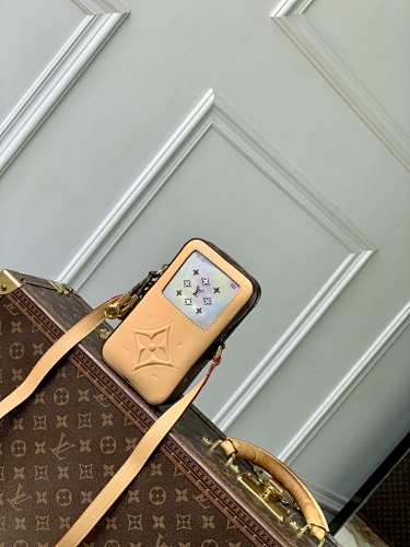 Louis Vuitton card holder