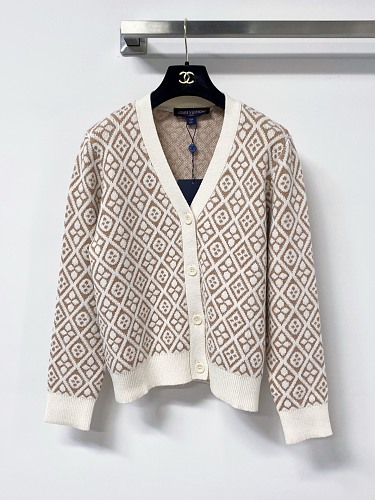 Sweater from Scarlettluxury