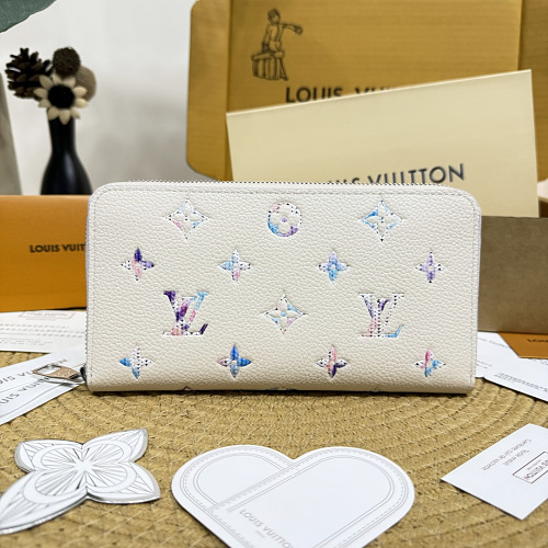 Wallet from Scarlettluxury