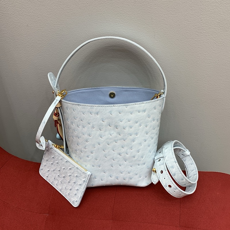 Travel bag from Scarlettluxury