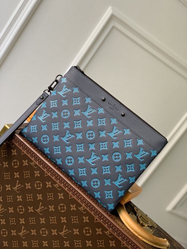 Louis Vuitton clutch