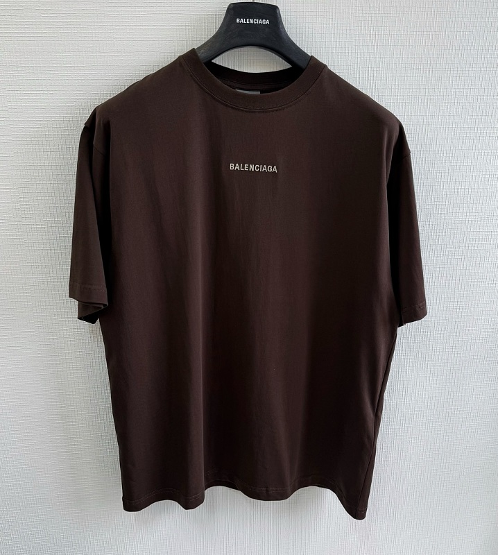 Tee from Scarlettluxury