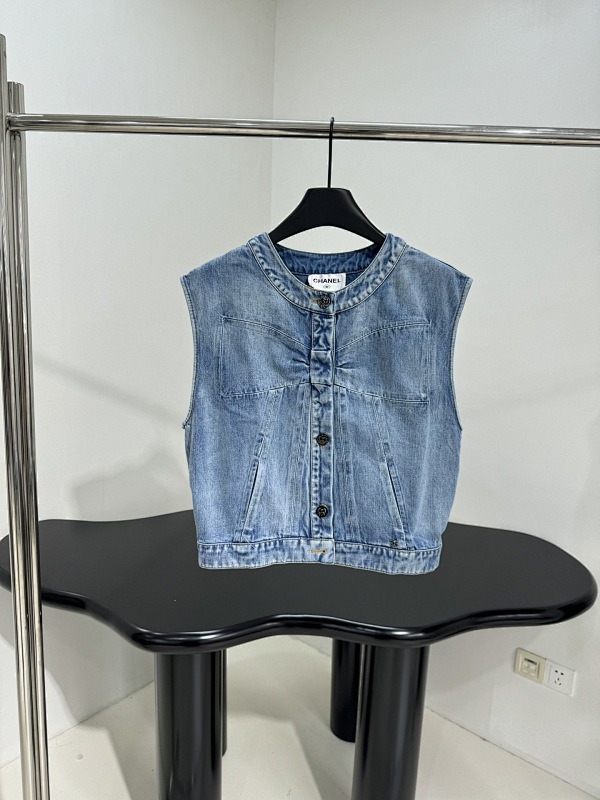 Vest from Scarlettluxury