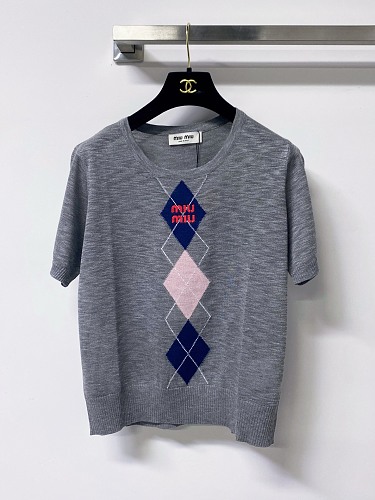 Tee from Scarlettluxury