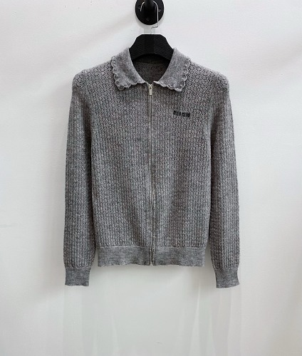 Sweater from Scarlettluxury