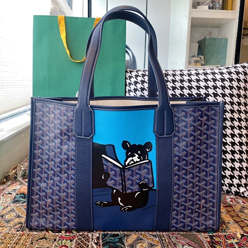 Goyard tote bag