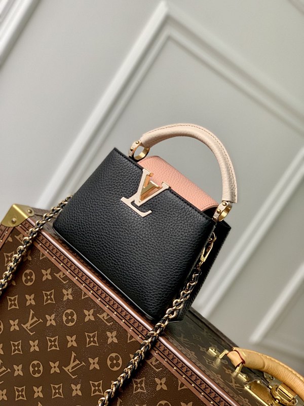 Crossbody bag from Scarlettluxury