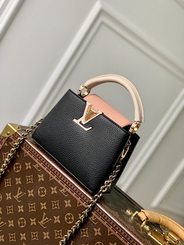 Crossbody bag from Scarlettluxury