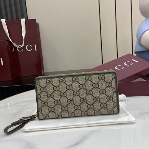 Wallet from Scarlettluxury