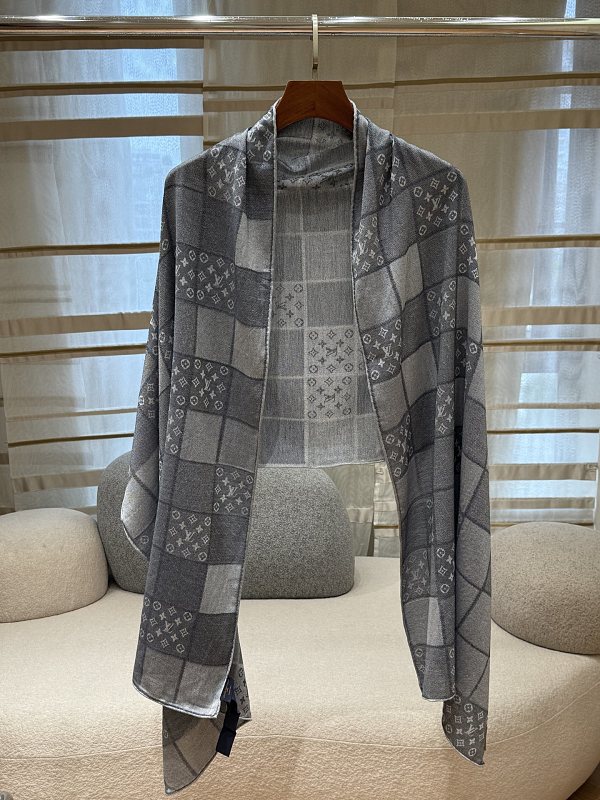 Louis Vuitton scarf