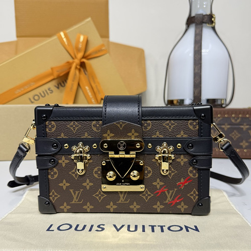 Louis Vuitton crossbody bag