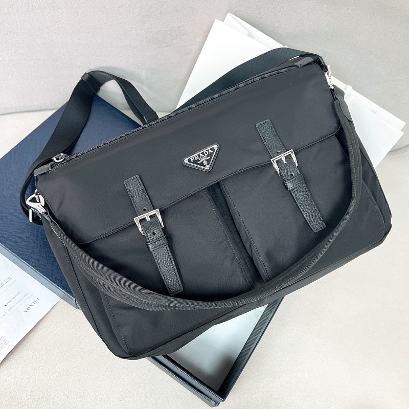 Messenger bag from Scarlettluxury