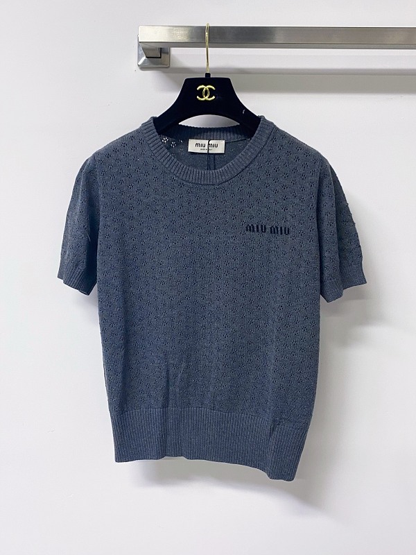 Tee from Scarlettluxury