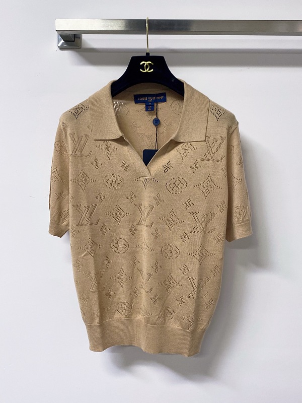 Tee from Scarlettluxury