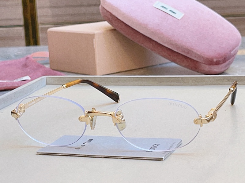 Glasses from Scarlettluxury
