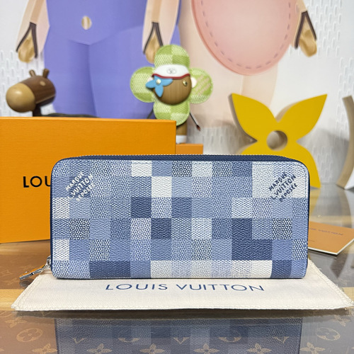 Wallet from Scarlettluxury