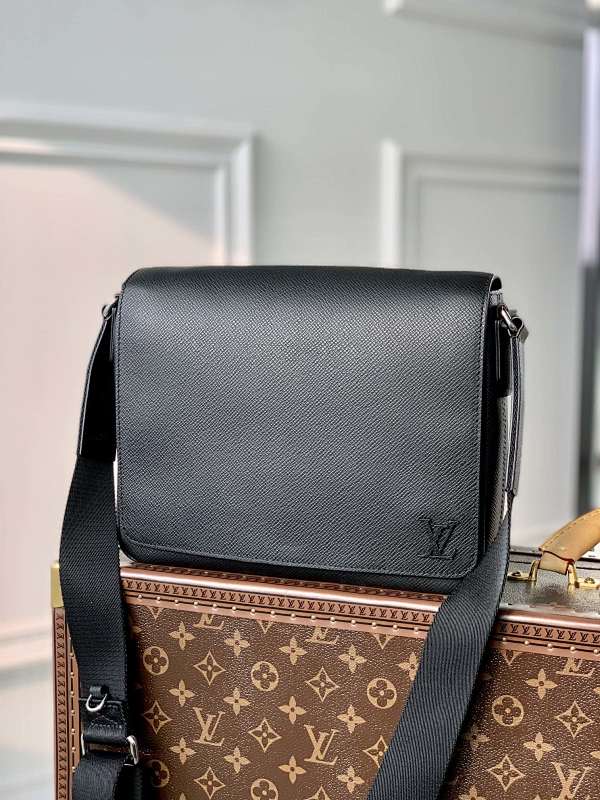 Louis Vuitton messenger bag