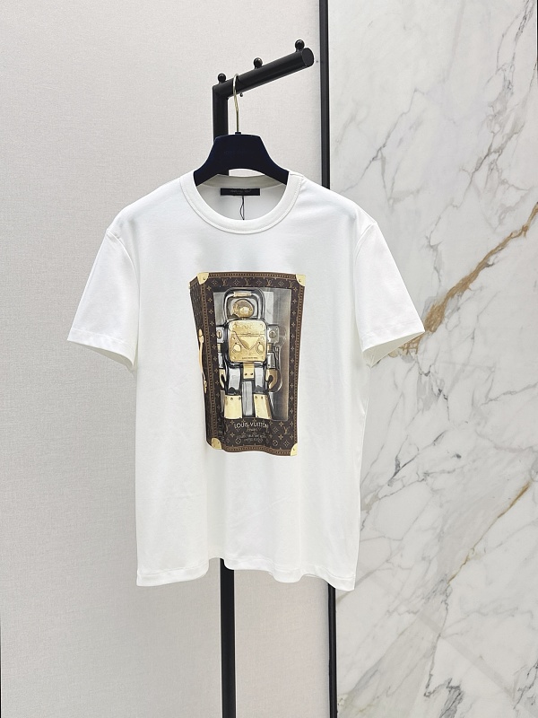 Tee from Scarlettluxury