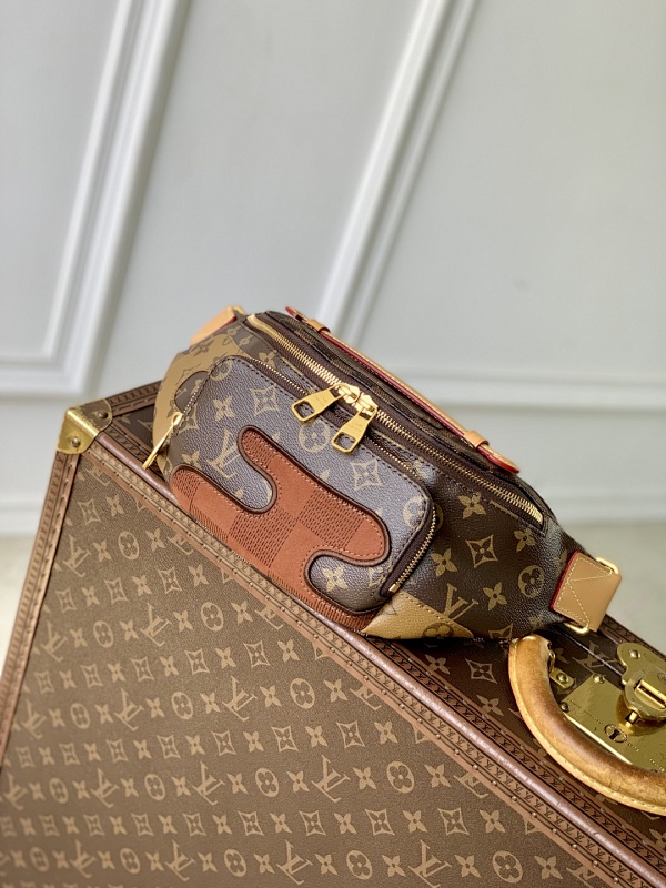 Louis Vuitton crossbody bag