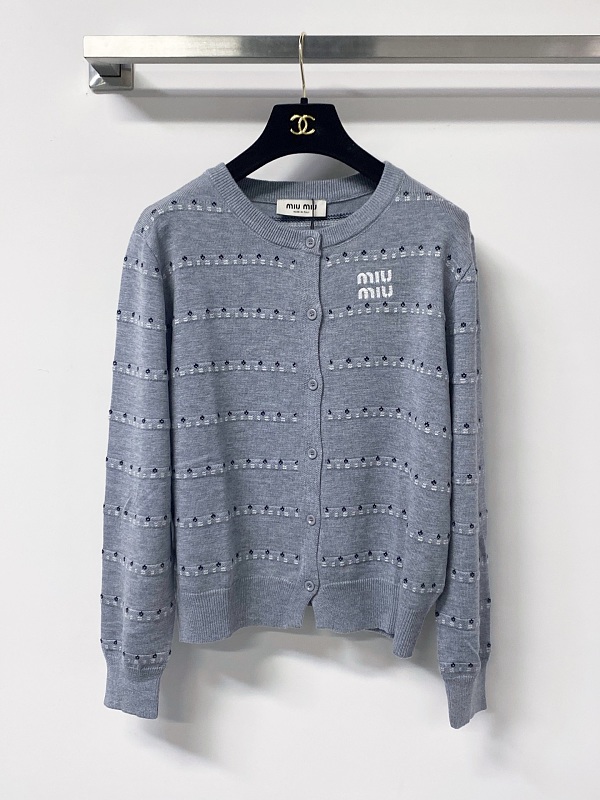 Sweater from Scarlettluxury