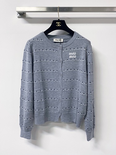Sweater from Scarlettluxury