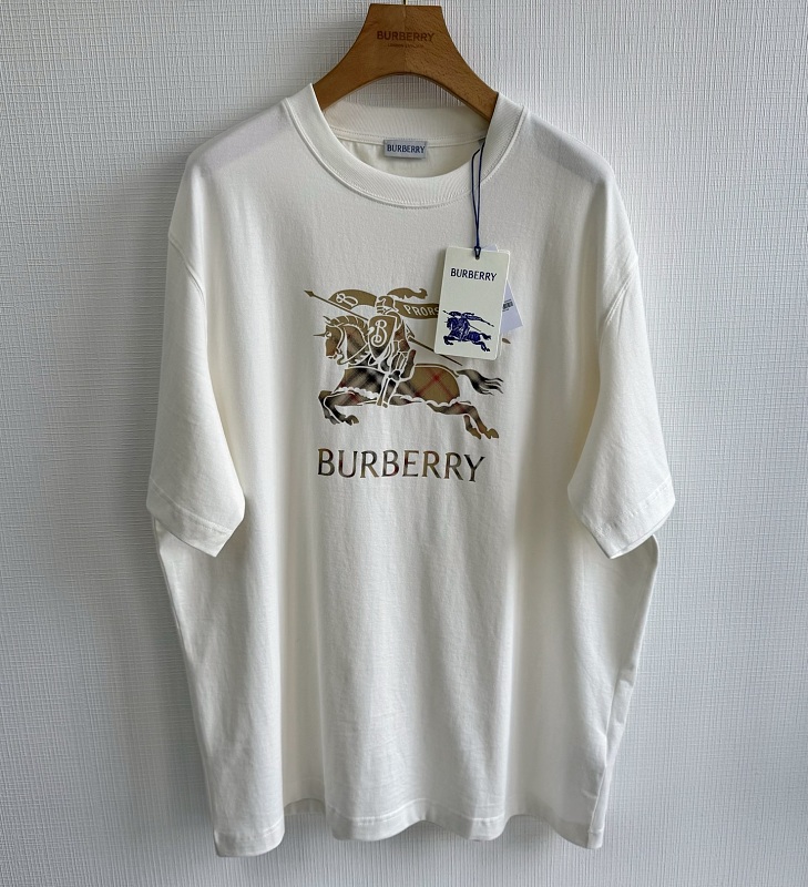 Tee from Scarlettluxury