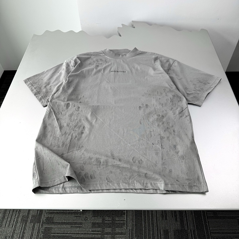 Tee from Scarlettluxury