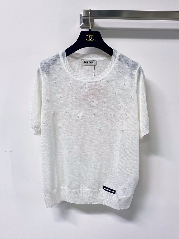 Tee from Scarlettluxury