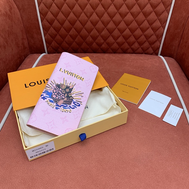 Louis Vuitton clutch